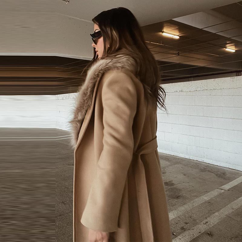 Elegant Women's Fur Collar Wool Coat